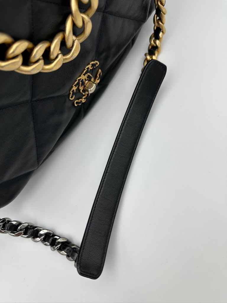 Chanel 19 Maxi bag