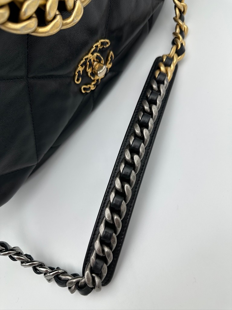Chanel 19 Maxi bag
