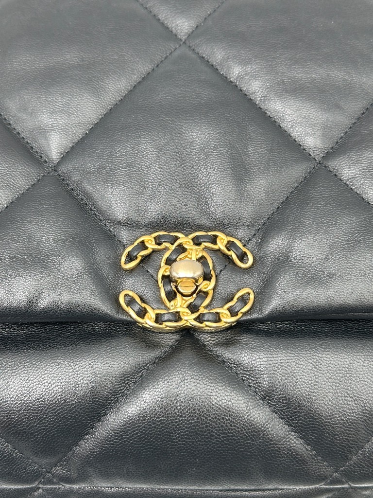 Chanel 19 Maxi torebka