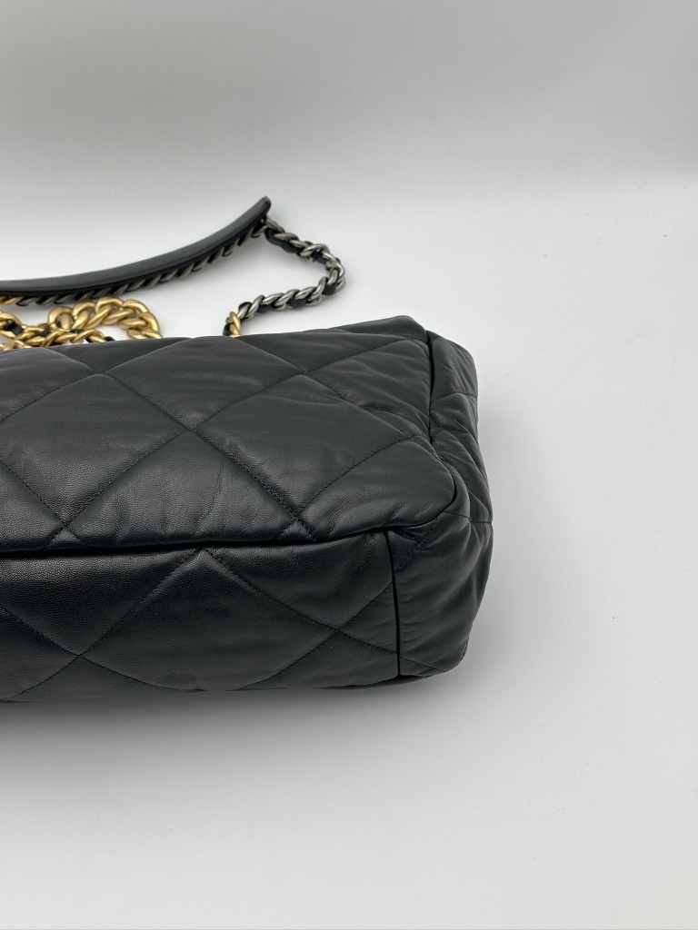 Chanel 19 Maxi torebka