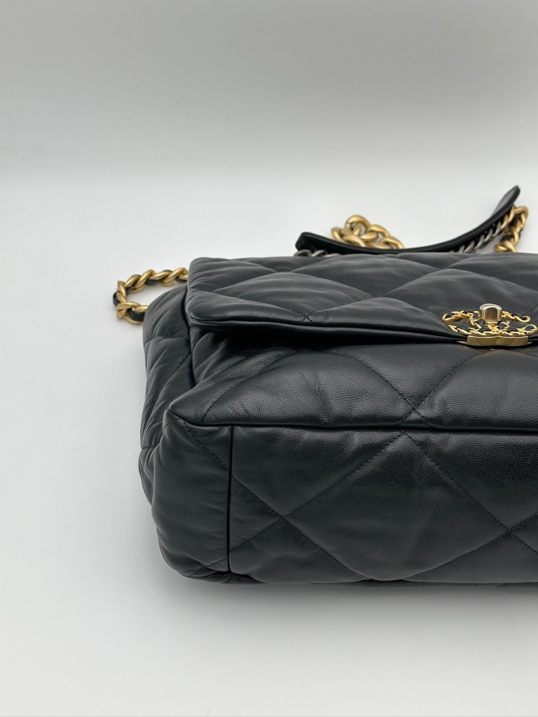 Chanel 19 Maxi bag