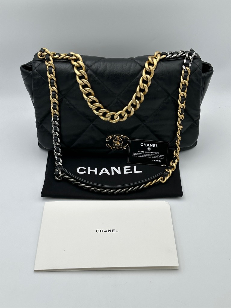 Chanel 19 Maxi torebka