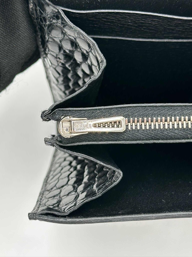 Hermes Constance wallet
