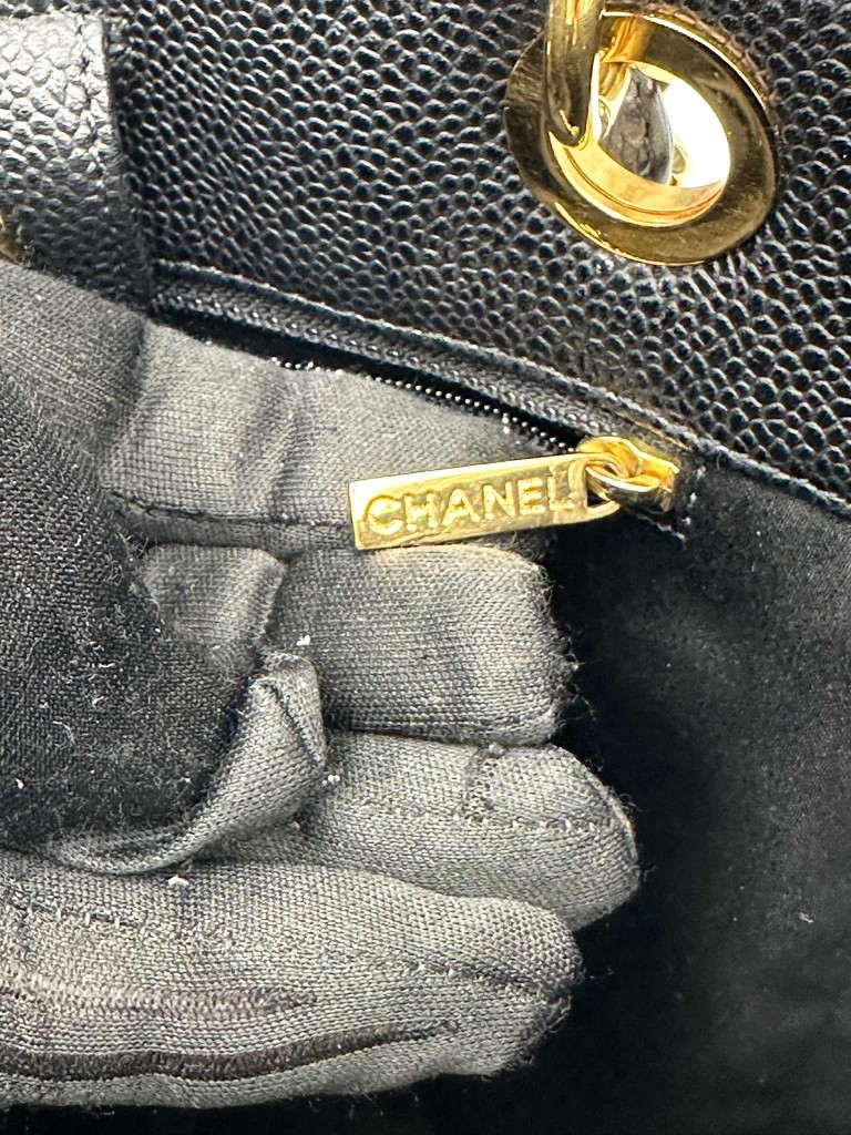 Chanel Petite Shopping Tote bag