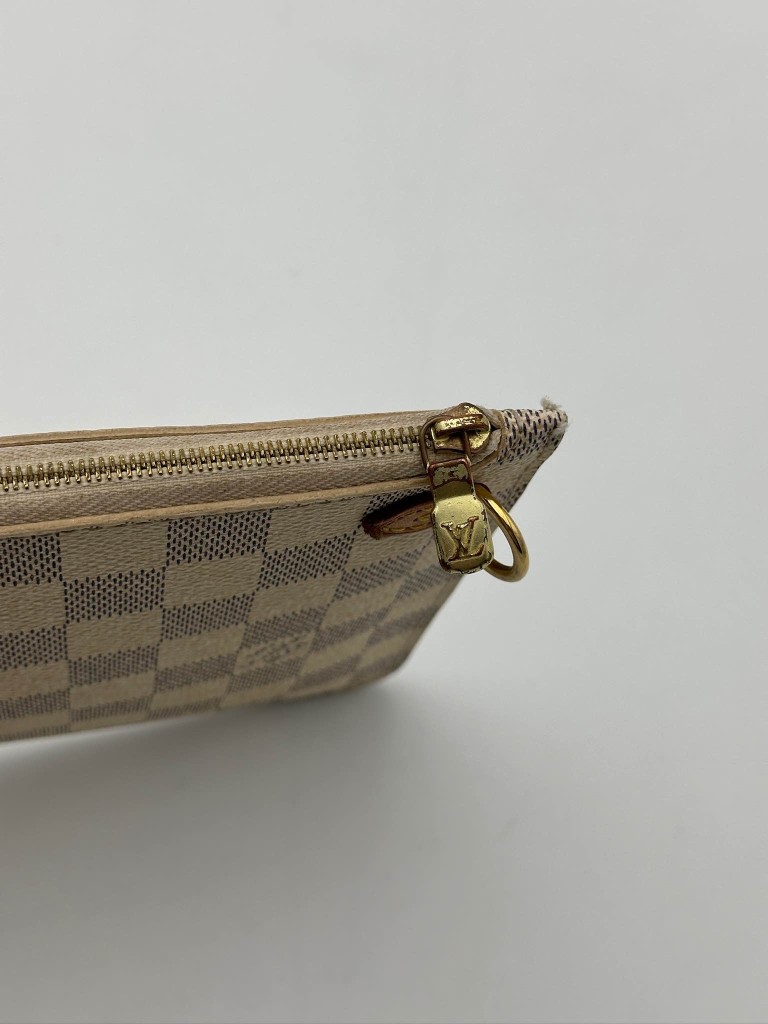 Louis Vuitton Neverfull MM bag
