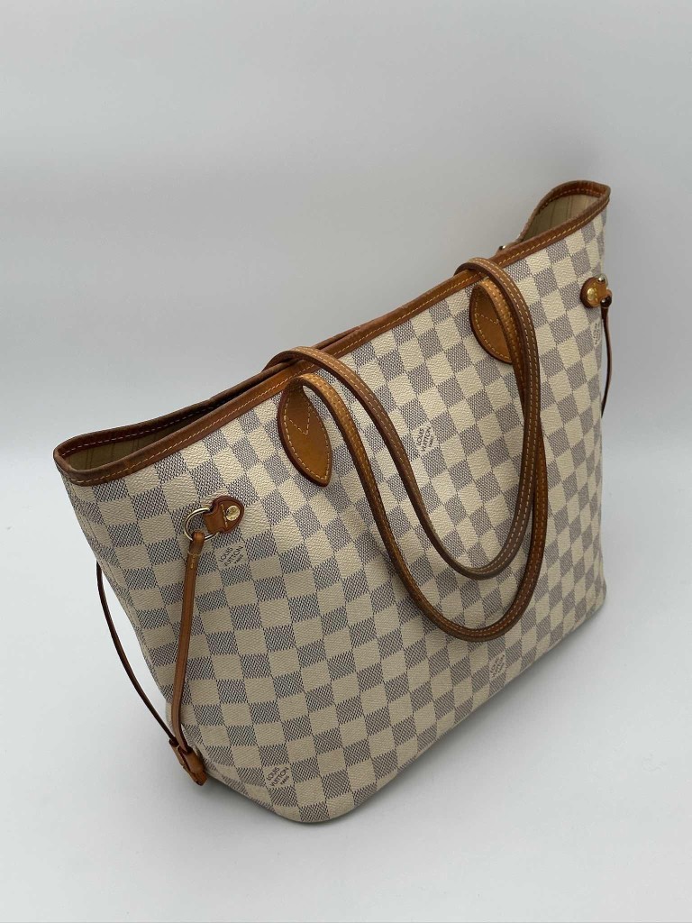 Louis Vuitton Neverfull MM bag