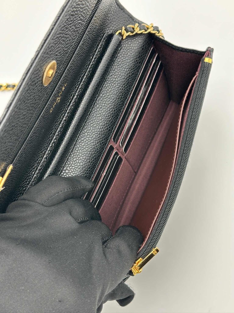 Chanel Wallet on Chain