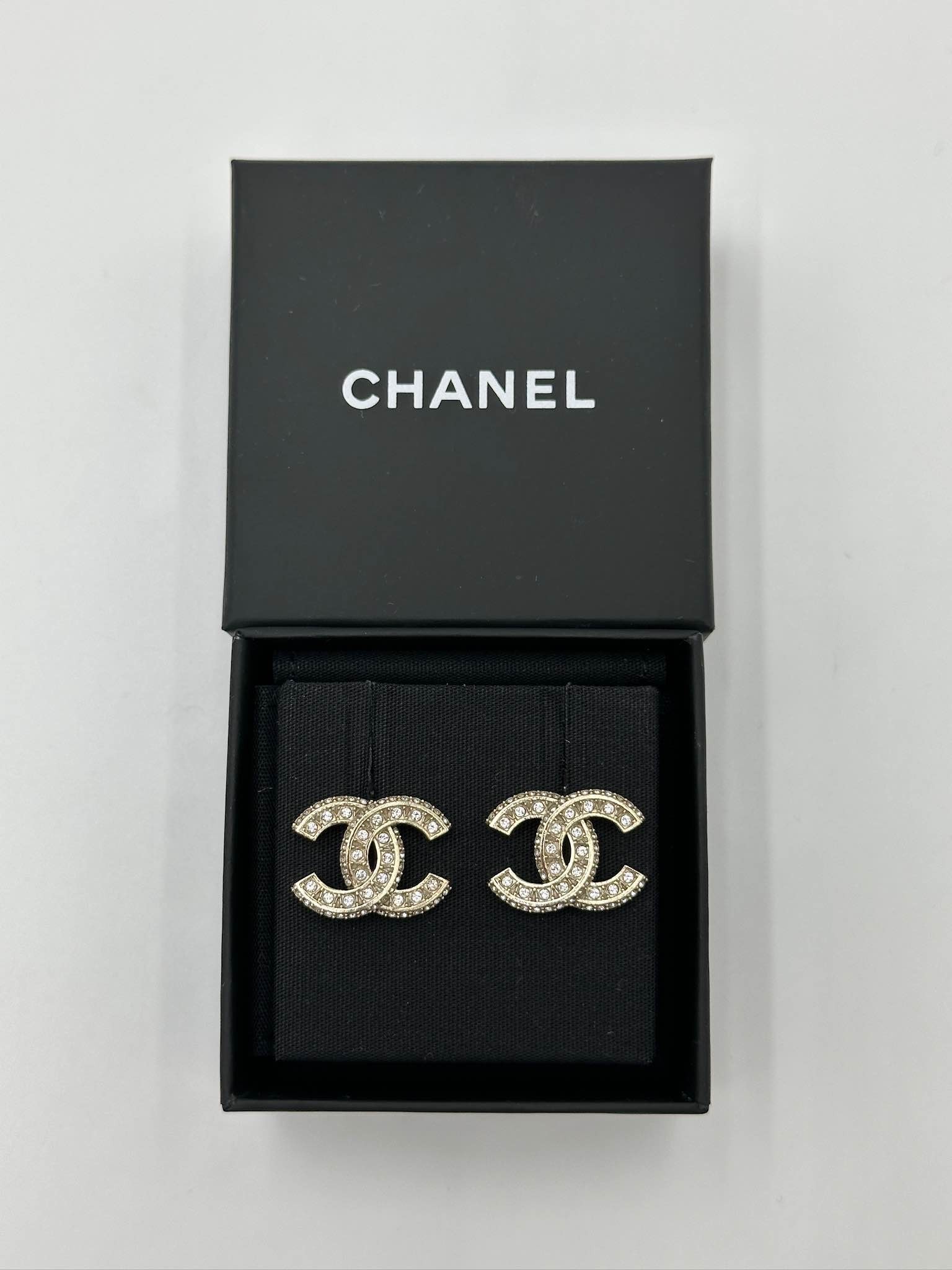 kolczyki chanel