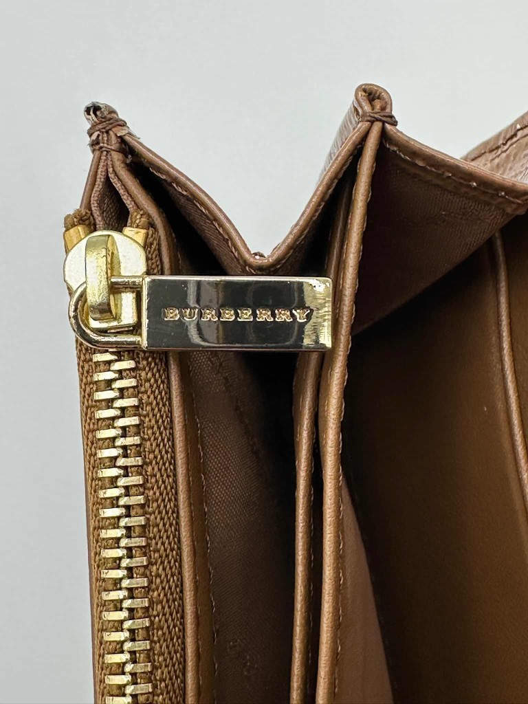 Burberry wallet