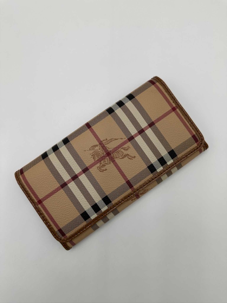 Burberry wallet