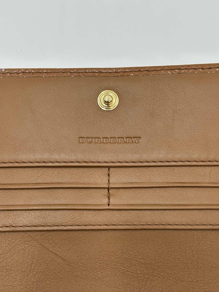 Burberry wallet