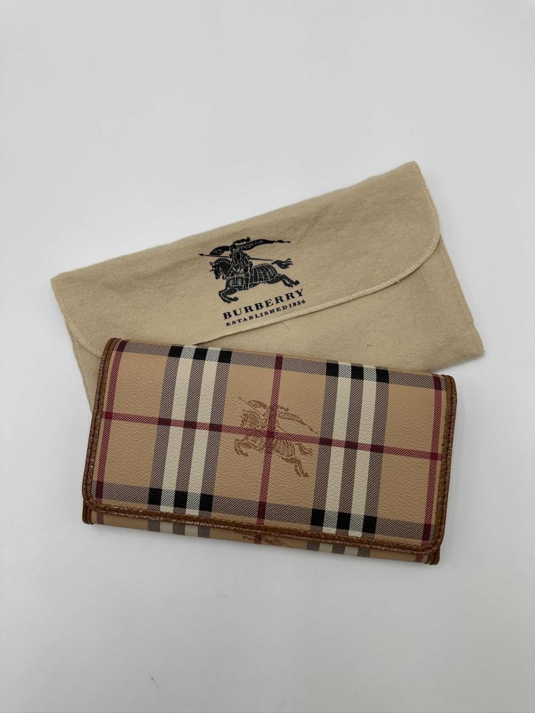 Burberry wallet