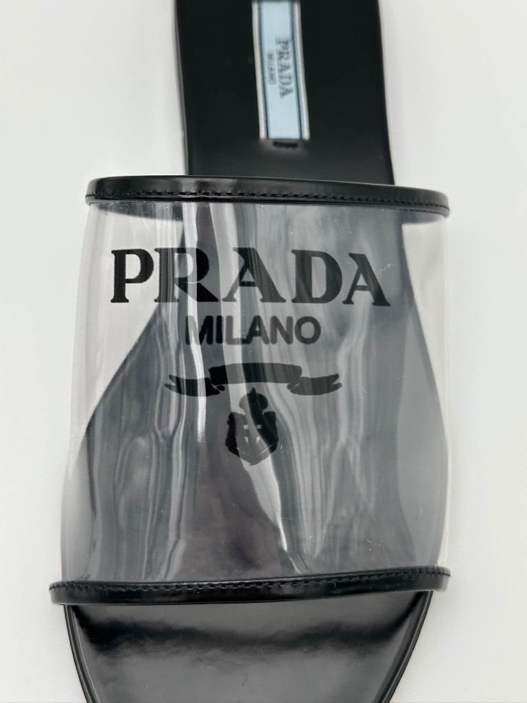 Klapki Prada