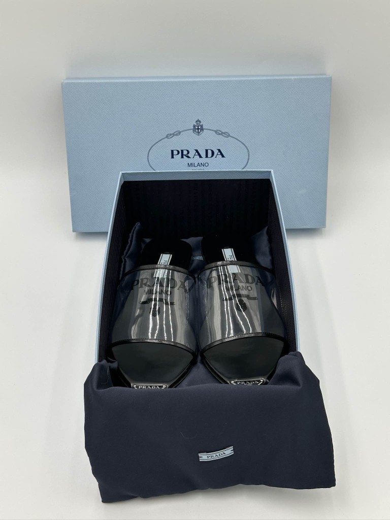 Klapki Prada