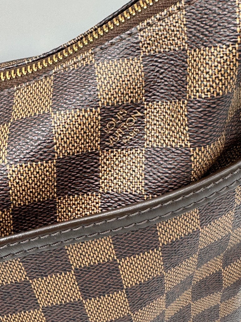 Louis Vuitton Bloomsbury torebka