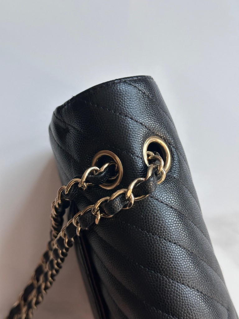 Chanel Classic Medium Double Flap Chevron torebka