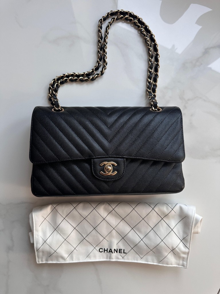 Chanel Classic Medium Double Flap Chevron torebka