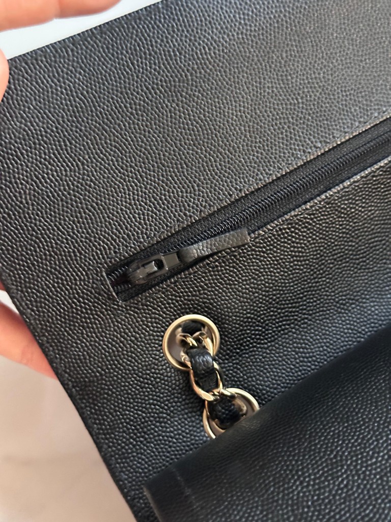 Chanel Classic Medium Double Flap Chevron torebka