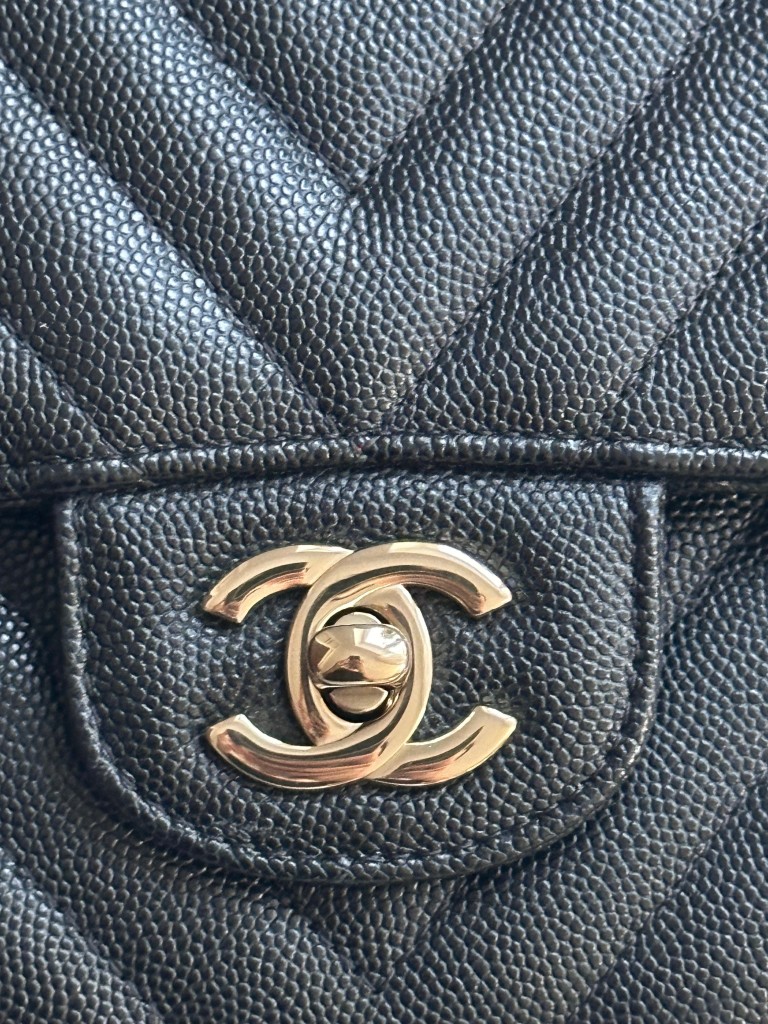 Chanel Classic Medium Double Flap Chevron torebka