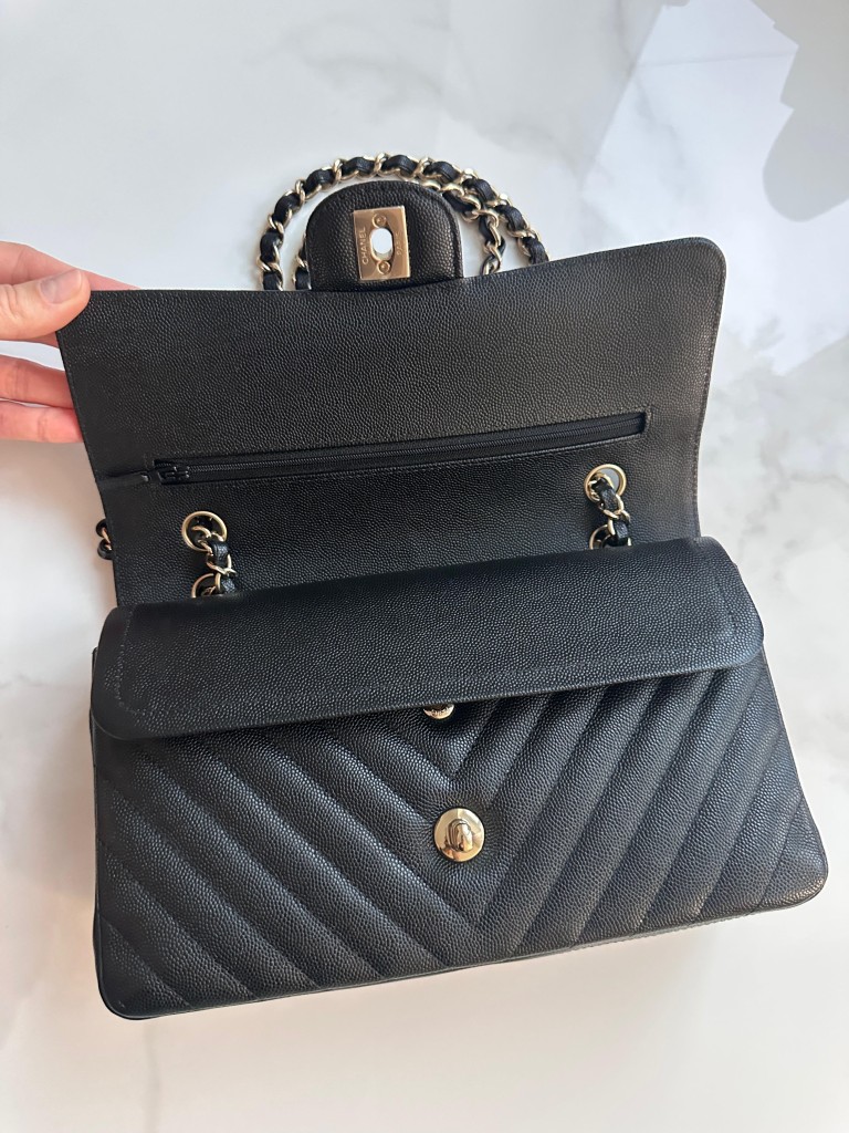 Chanel Classic Medium Double Flap Chevron torebka