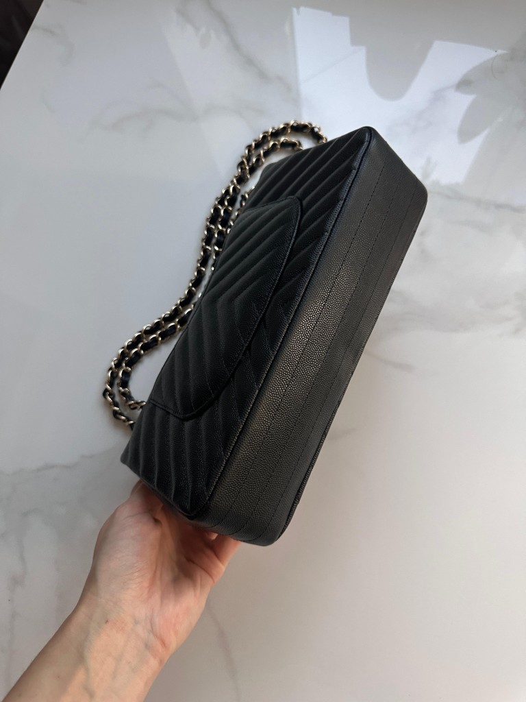 Chanel Classic Medium Double Flap Chevron torebka