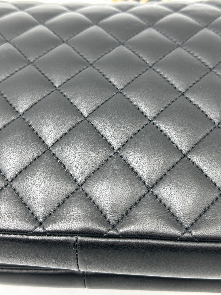 Chanel CC Chic Medium Flap bag