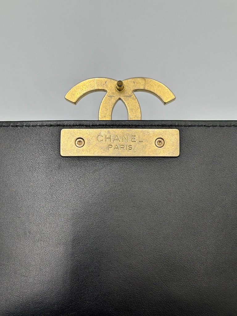 Chanel CC Chic Medium Flap bag