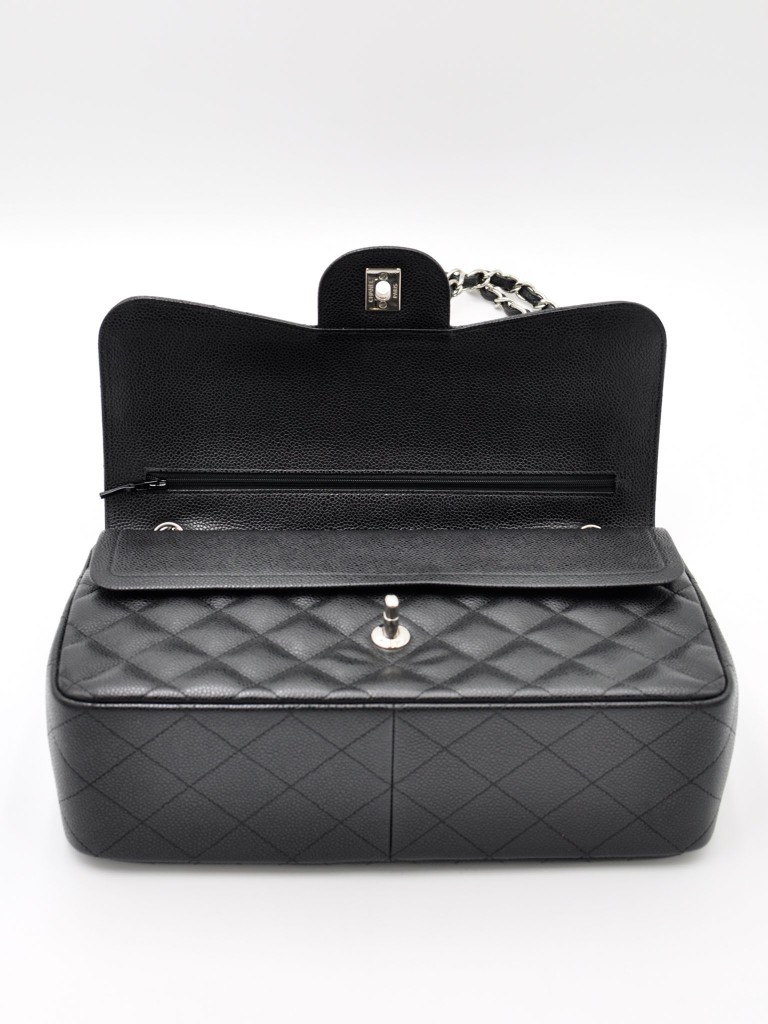 Chanel Classic Jumbo Double Flap bag