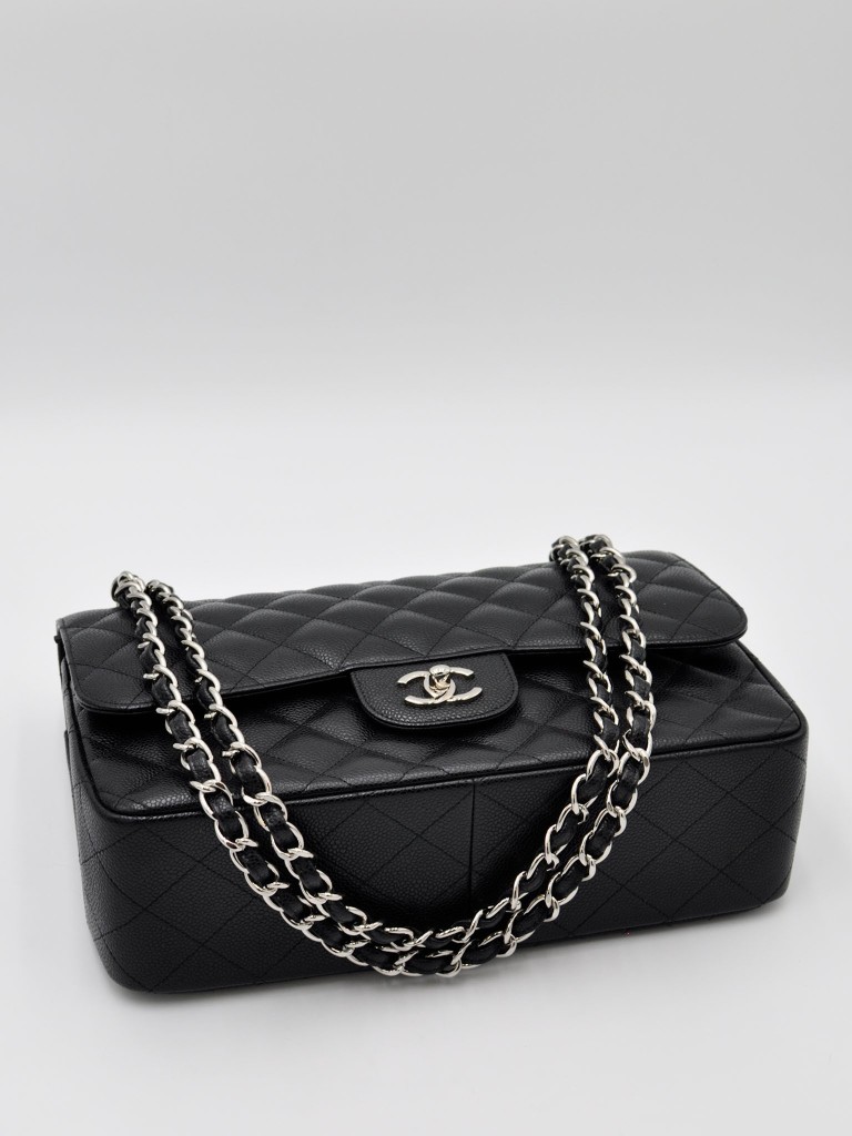 Chanel Classic Jumbo Double Flap bag
