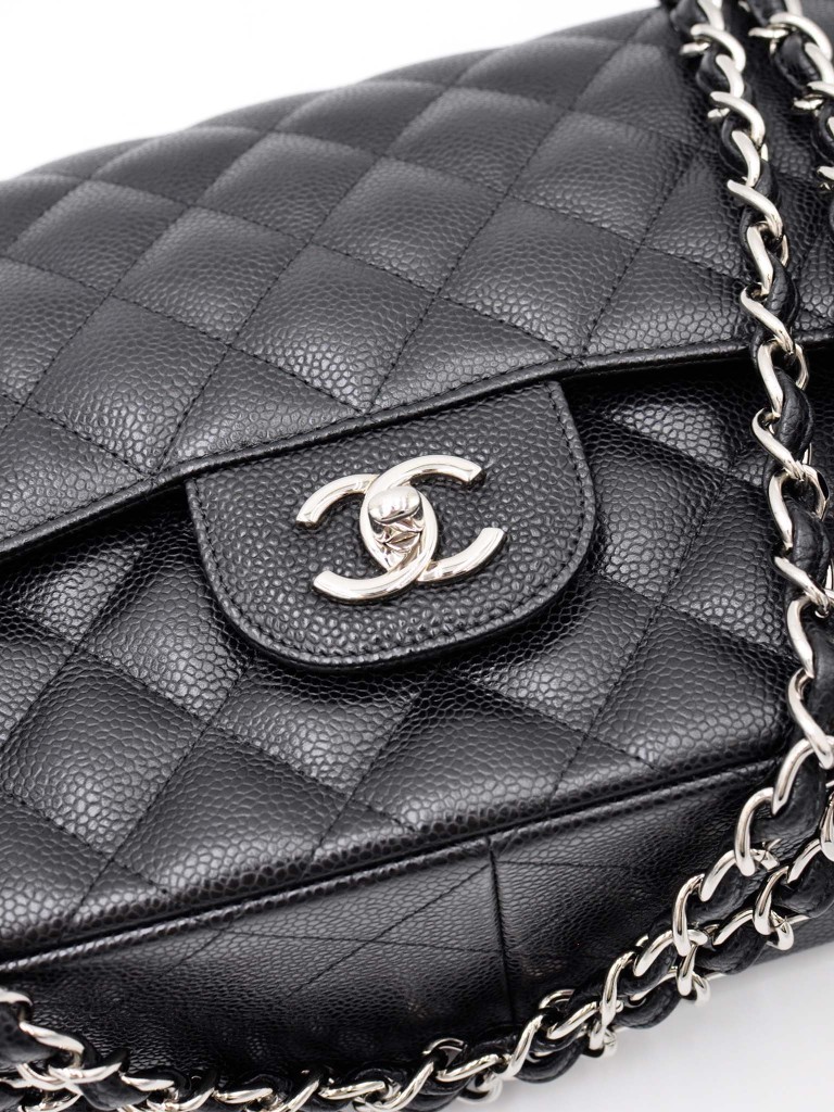 Chanel Classic Jumbo Double Flap bag