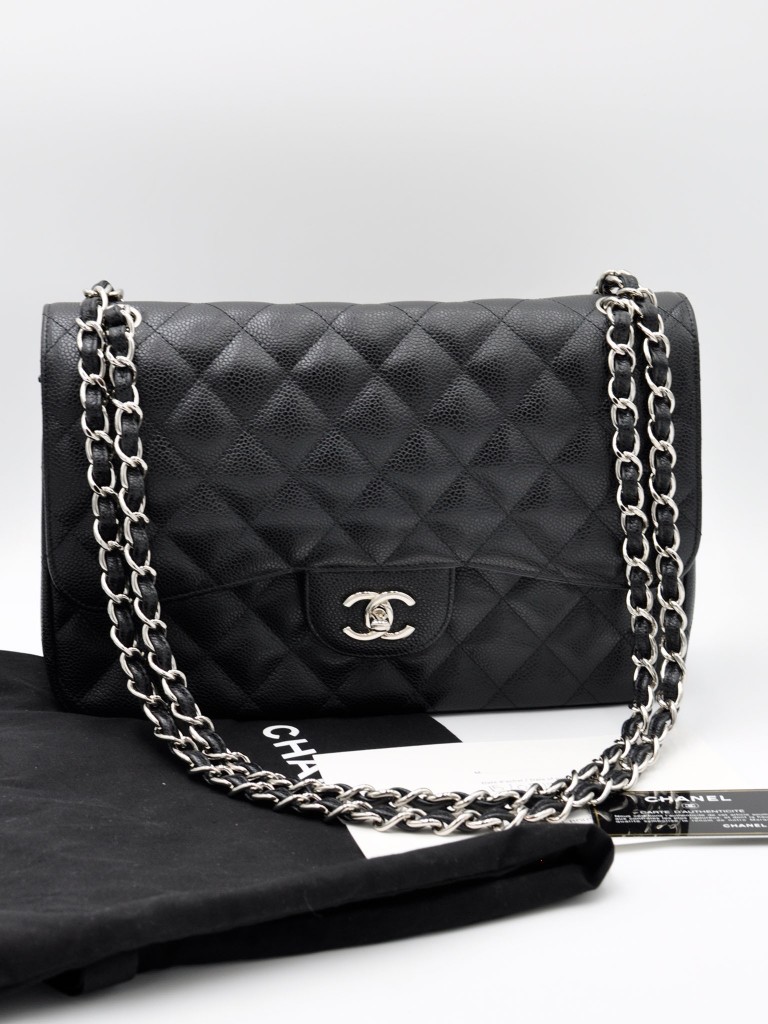 Chanel Classic Jumbo Double Flap bag