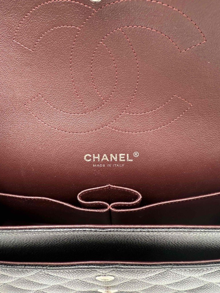 Chanel Classic Jumbo Double Flap bag
