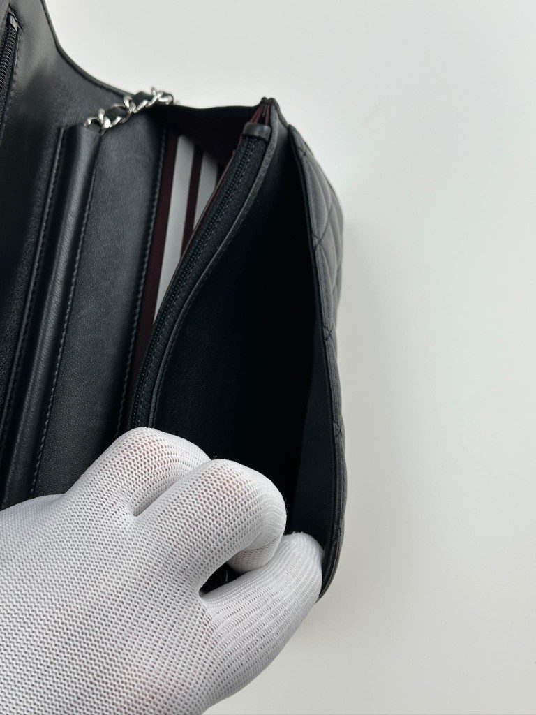 Chanel Wallet on Chain