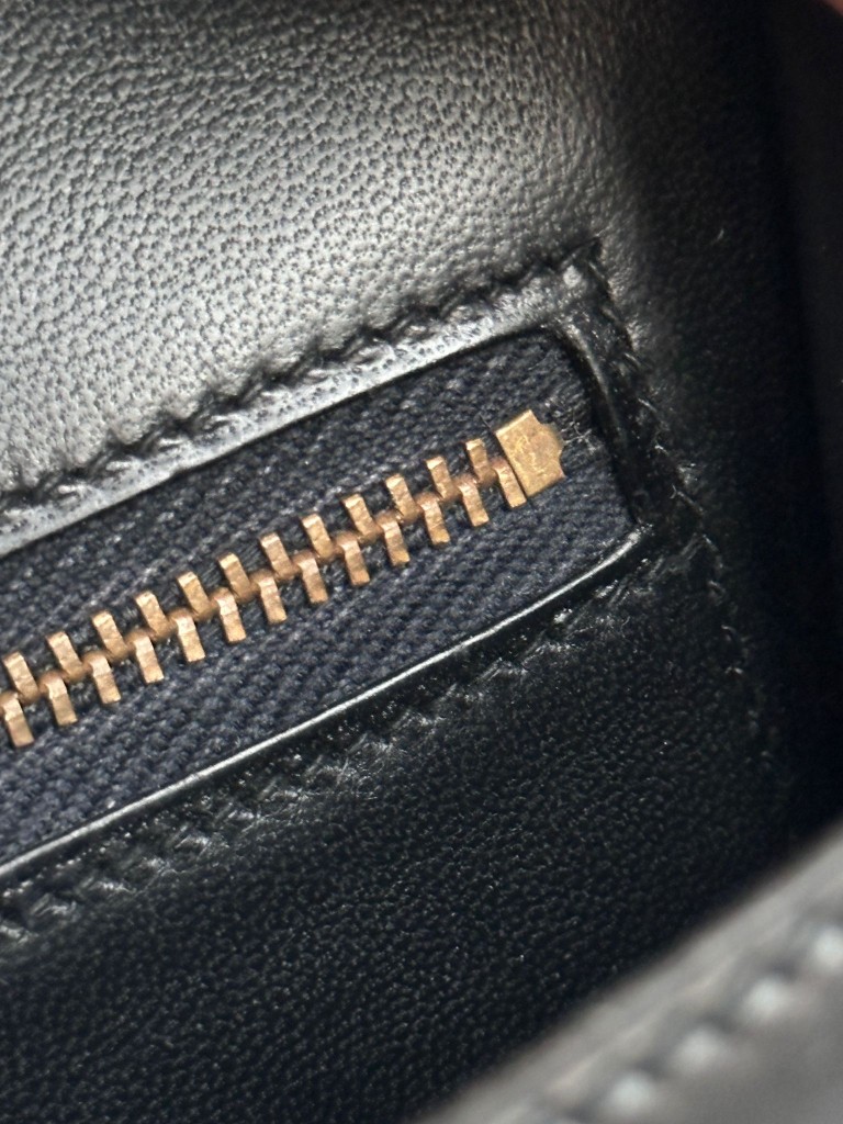 Constance 23 bag