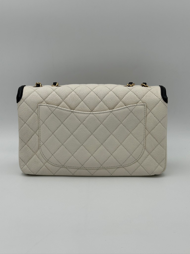 Chanel CC Filigree Medium bag