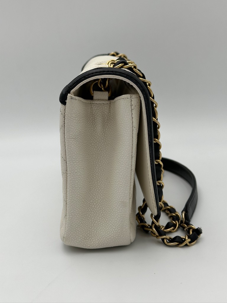 Chanel CC Filigree Medium bag