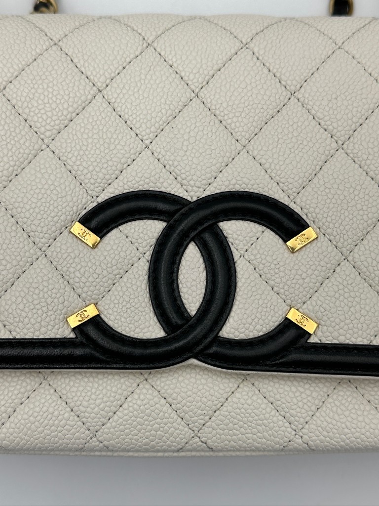 Chanel CC Filigree Medium torebka