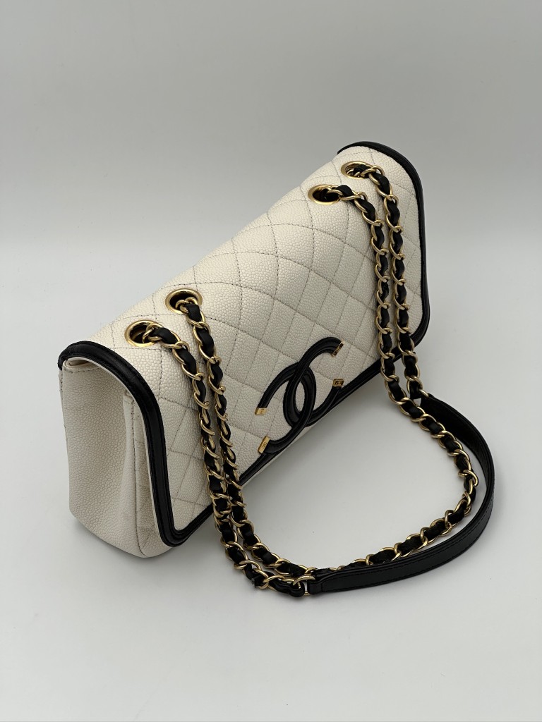 Chanel CC Filigree Medium bag