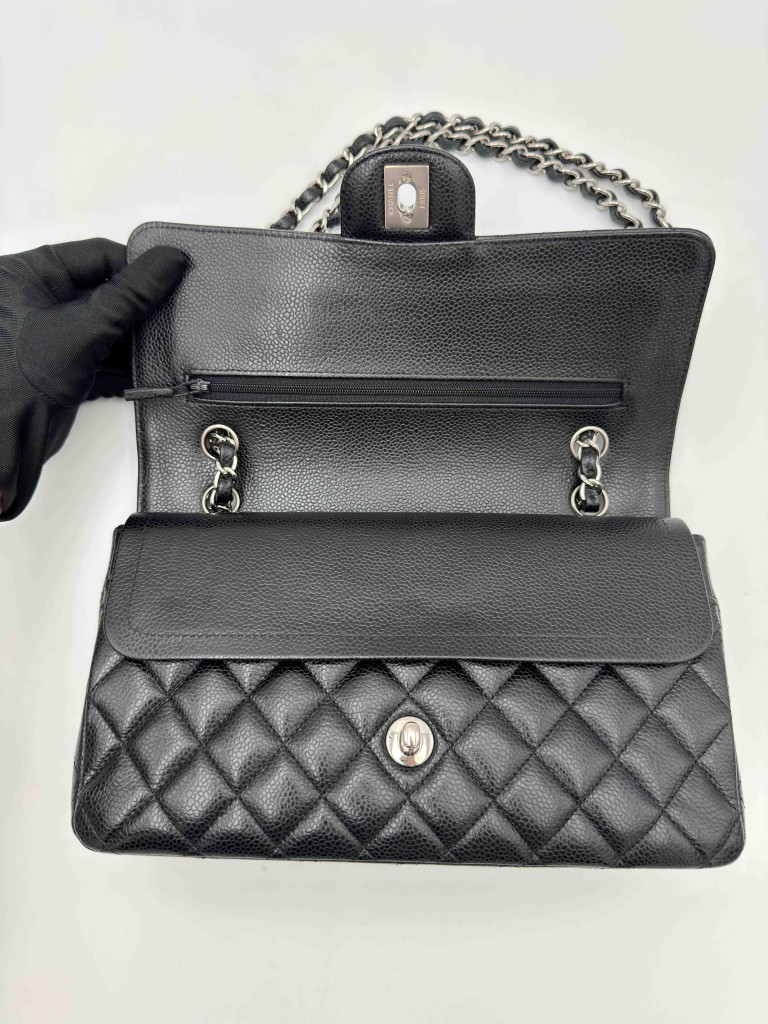 Chanel Classic Medium Double Flap torebka