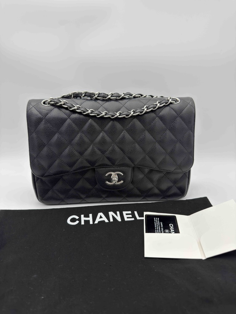 Chanel Classic Jumbo Double Flap bag