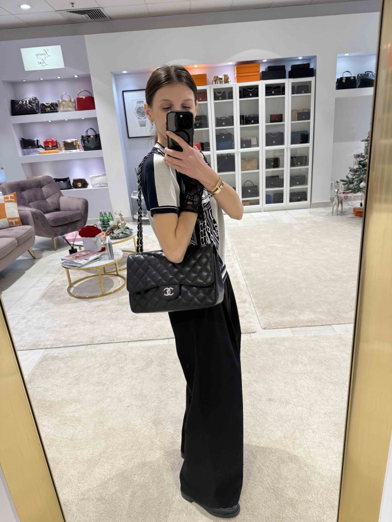 Chanel Classic Jumbo Double Flap bag