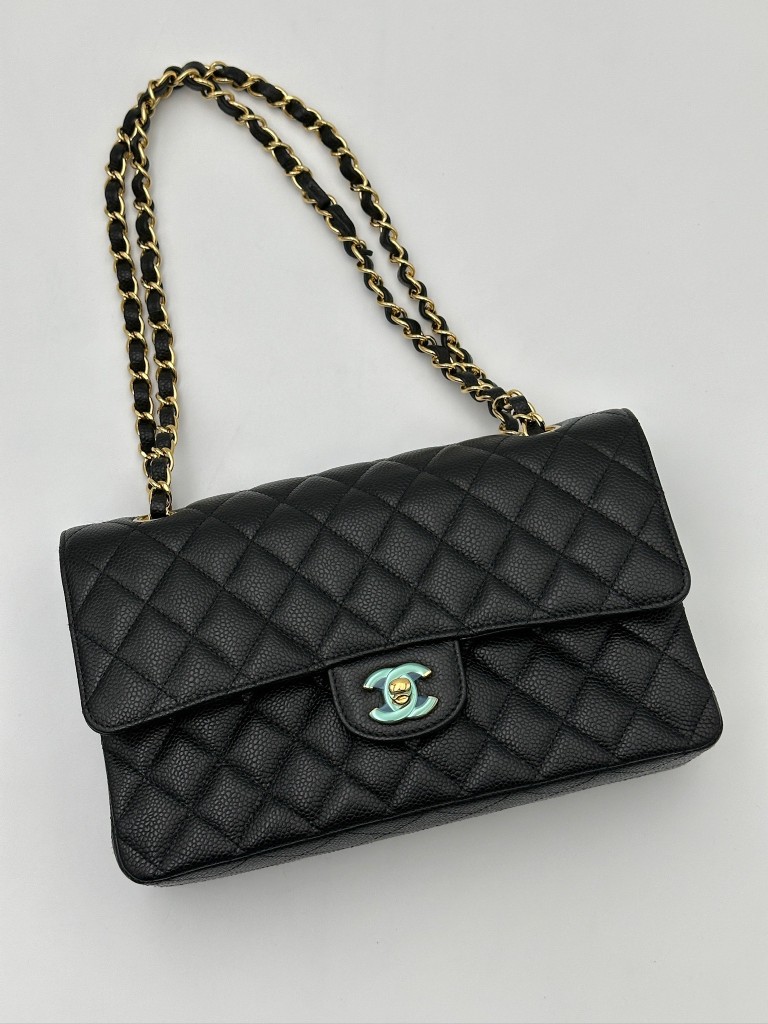 Chanel Classic Medium Double Flap torebka