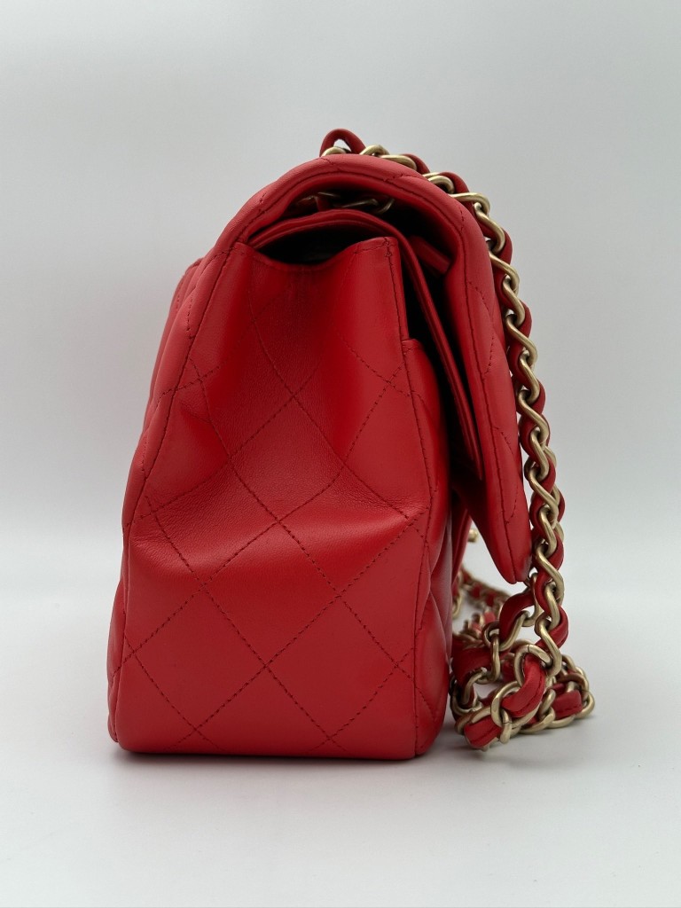 Chanel Classic Jumbo Double Flap bag