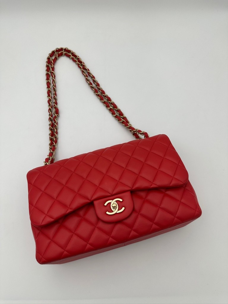 Chanel Classic Jumbo Double Flap bag