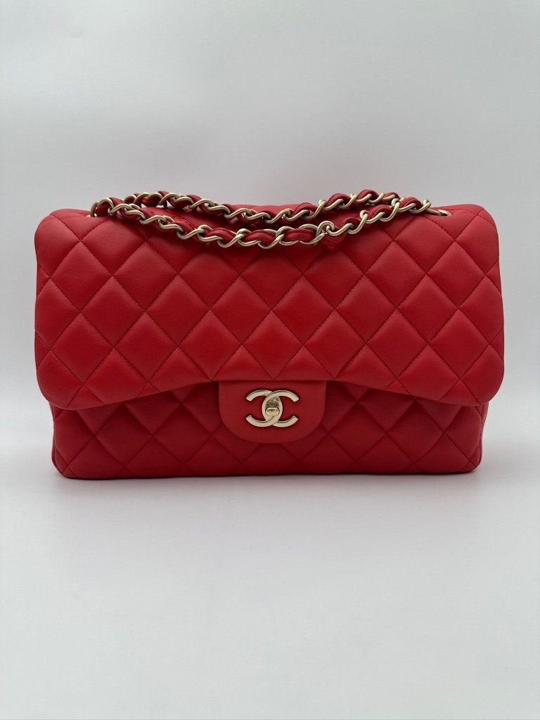 Chanel Classic Jumbo Double Flap bag