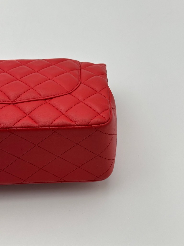 Chanel Classic Jumbo Double Flap bag