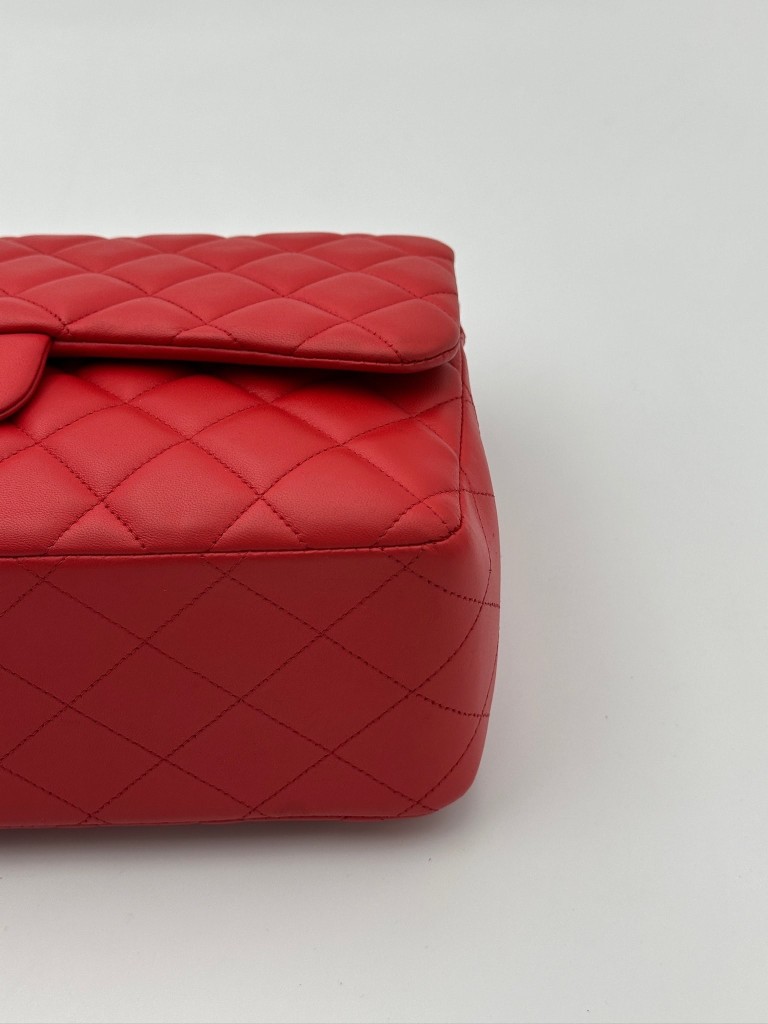 Chanel Classic Jumbo Double Flap bag