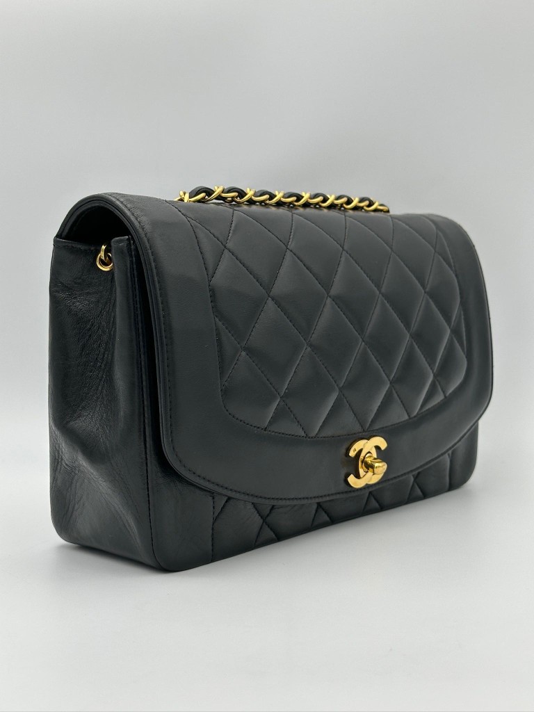 Chanel Diana Medium torebka