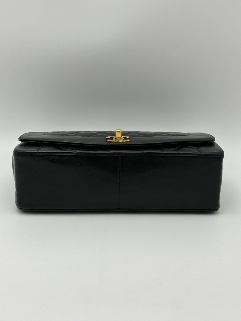 Chanel Diana Medium bag
