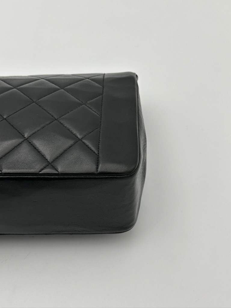 Chanel Diana Medium bag